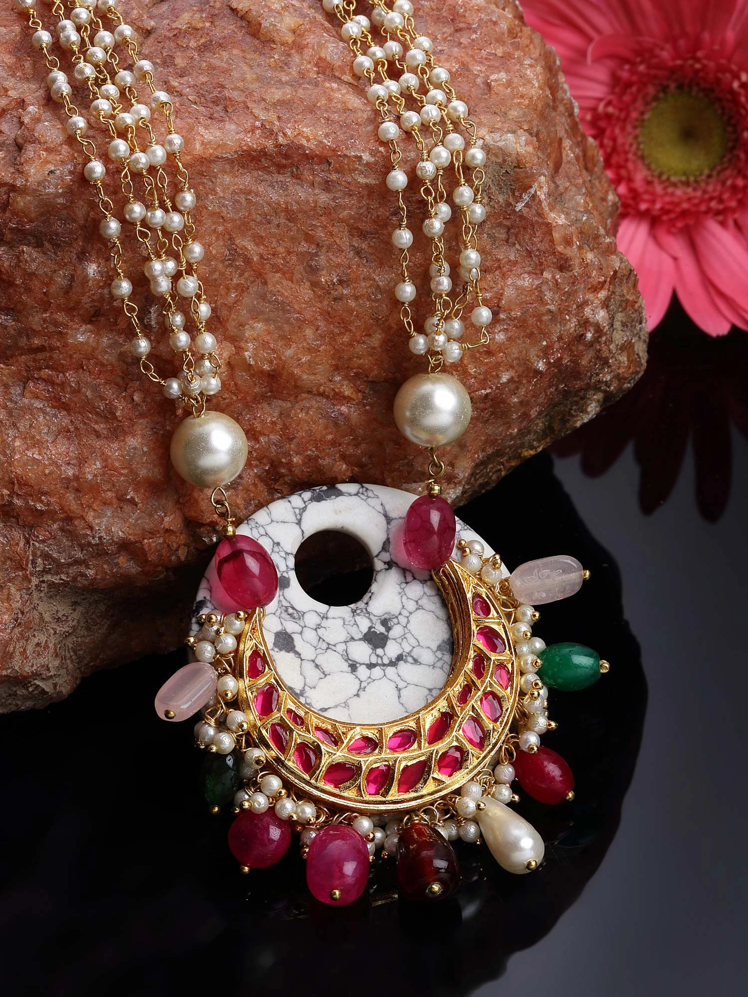 Dugran By Dugristyle Red & White Kundan Haar Necklace 4 Dugran By Dugristyle Red & White Kundan Haar Necklace – Bild 2