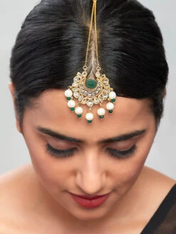 Ahaanya White, Gold, And Green Tone Kundan Polki Ethnic Maang Tikka With Pearls