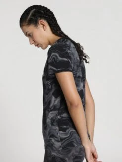 Puma Essentials+ MARBLEIZED Women Black T-Shirt -Gemischtwarenladen Für Damenmode 0da220b67720601 2