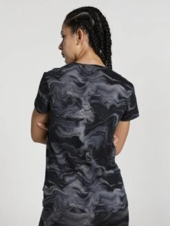 Puma Essentials+ MARBLEIZED Women Black T-Shirt -Gemischtwarenladen Für Damenmode 0da220b67720601 4