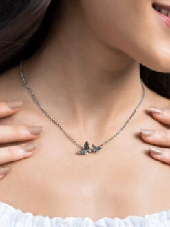 Shaya By CaratLane Chasing My Impromptu Opportunities Pendant With Necklace In 925 Silver