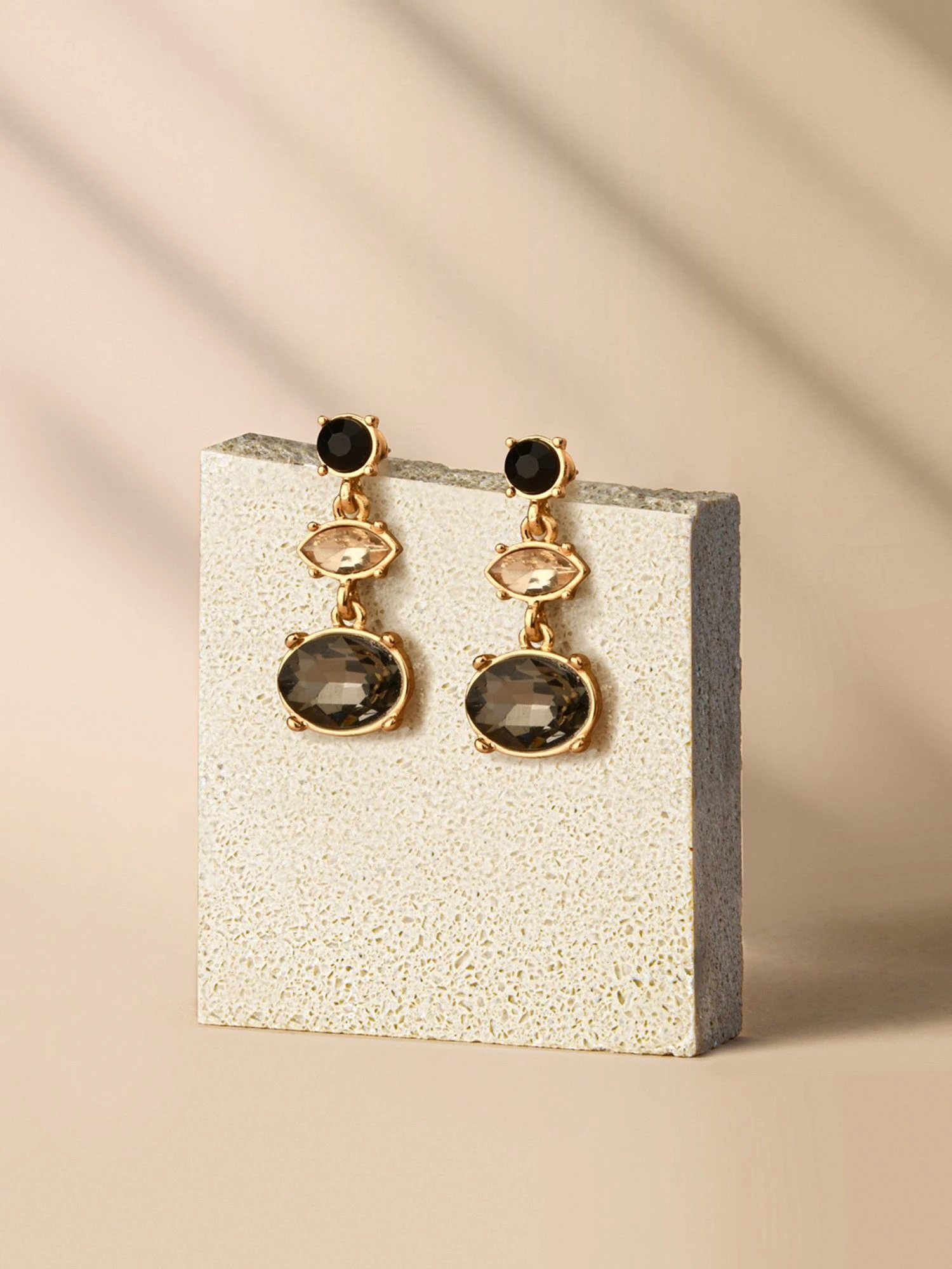 Accessorize London Women's Black Oval Stud Short Drop Earring 10 Accessorize London Women's Black Oval Stud Short Drop Earring – Bild 8