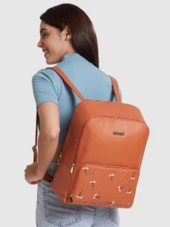 Caprese Adah Laptop Backpack Large Tan -Gemischtwarenladen Für Damenmode 5b330a3LPBPADLGTAN 12
