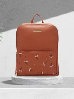 Caprese Adah Laptop Backpack Large Tan -Gemischtwarenladen Für Damenmode 5b330a3LPBPADLGTAN 14