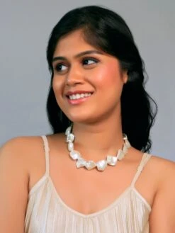 Ishhaara Baroque Statement Necklace - Super White