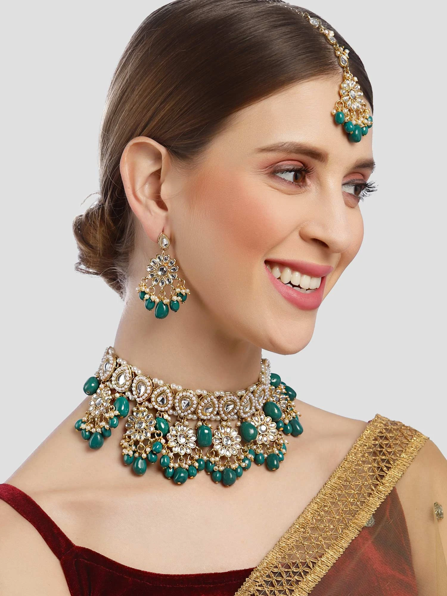 Karatcart Gold Plated Green Tumble Choker Necklace (Set Of 3) 4 Karatcart Gold Plated Green Tumble Choker Necklace (Set Of 3) – Bild 2