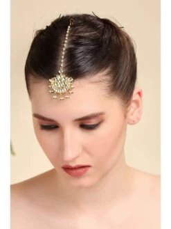 Auraa Trends Elegant Gold Plated Kundan Small Mangtika