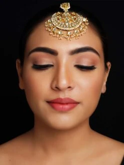 AG'S Shivangi Off White Beaded Gold Plated Kundan Teeka