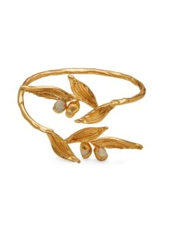 Dhwani Bansal Classic & Minimal Haya Bracelet In Gold Plated Texture Brass & Gold Dip Baroque Pearls -Gemischtwarenladen Für Damenmode d4ecc41DHWANIB 8DGB050 3