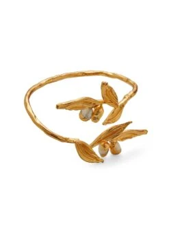 Dhwani Bansal Classic & Minimal Haya Bracelet In Gold Plated Texture Brass & Gold Dip Baroque Pearls -Gemischtwarenladen Für Damenmode d4ecc41DHWANIB 8DGB050 4