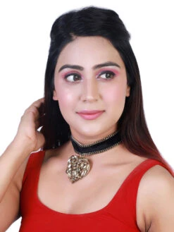 Bijoux By Priya Chandna Heart Drop Choker