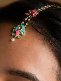 Shaya By CaratLane Navrai Majhi Mang Teeka In Gold Plated Brass